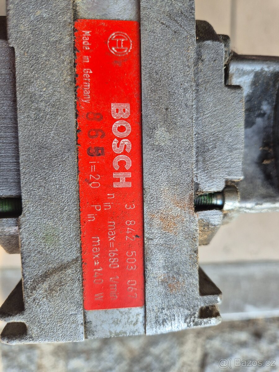 Elektro motor s převodovkou - 4