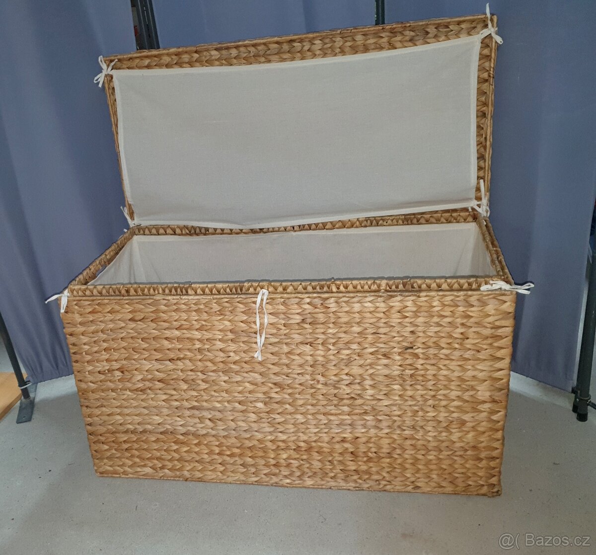 Truhla- koš z vodního hyacintu - 4