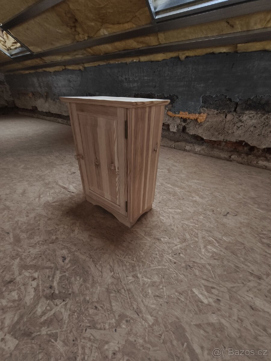 Rustikální skříňka - 4