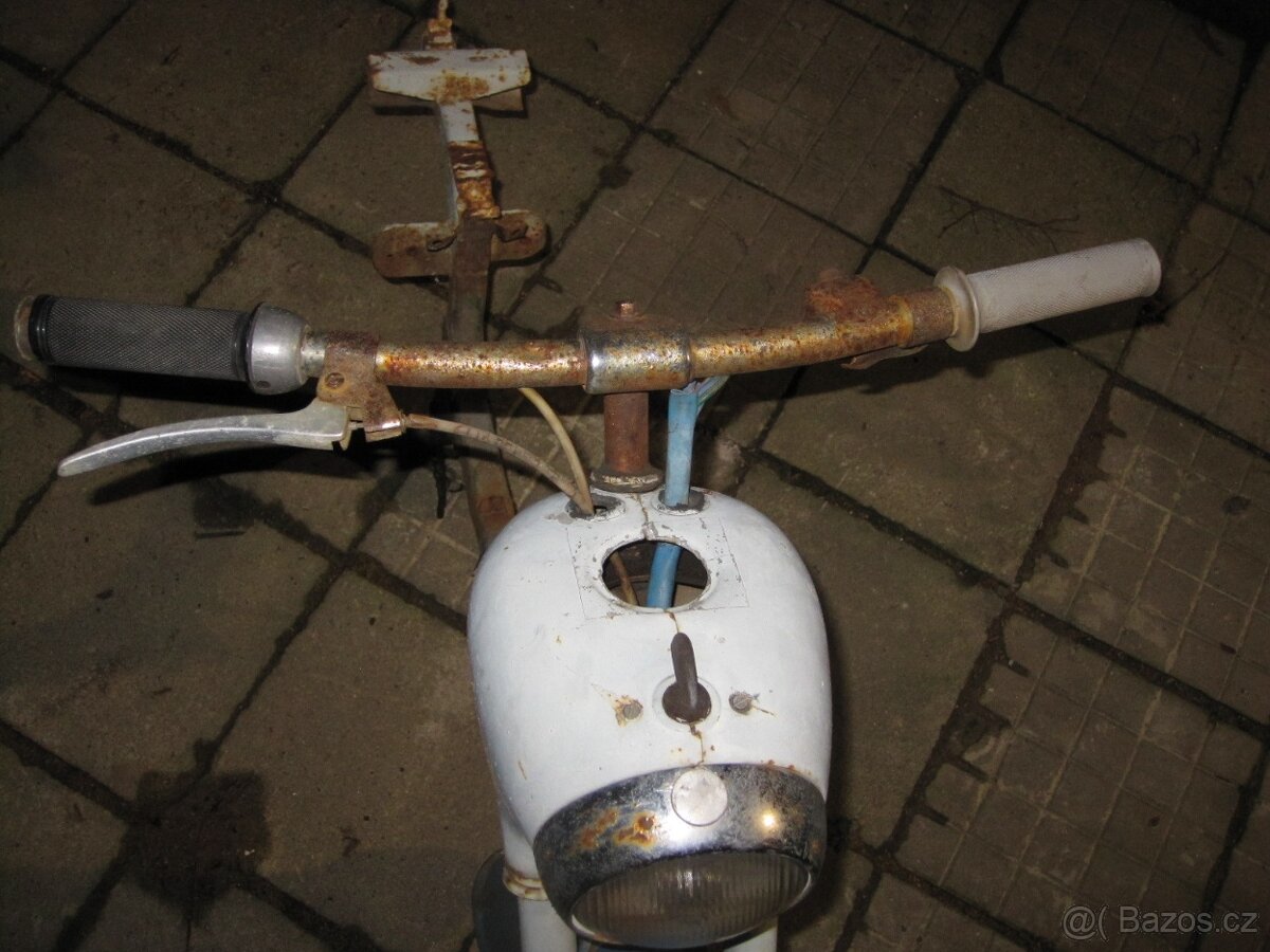 přední část pionýr 05;555 - 4