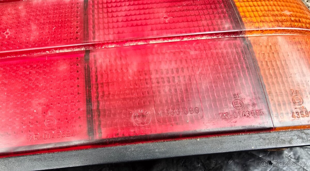 BMW e30 zadní právé světlo - 4