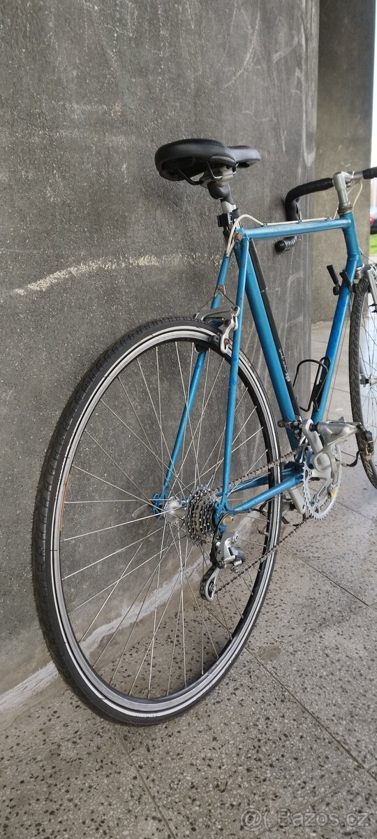 Silniční kolo Favorit - 4