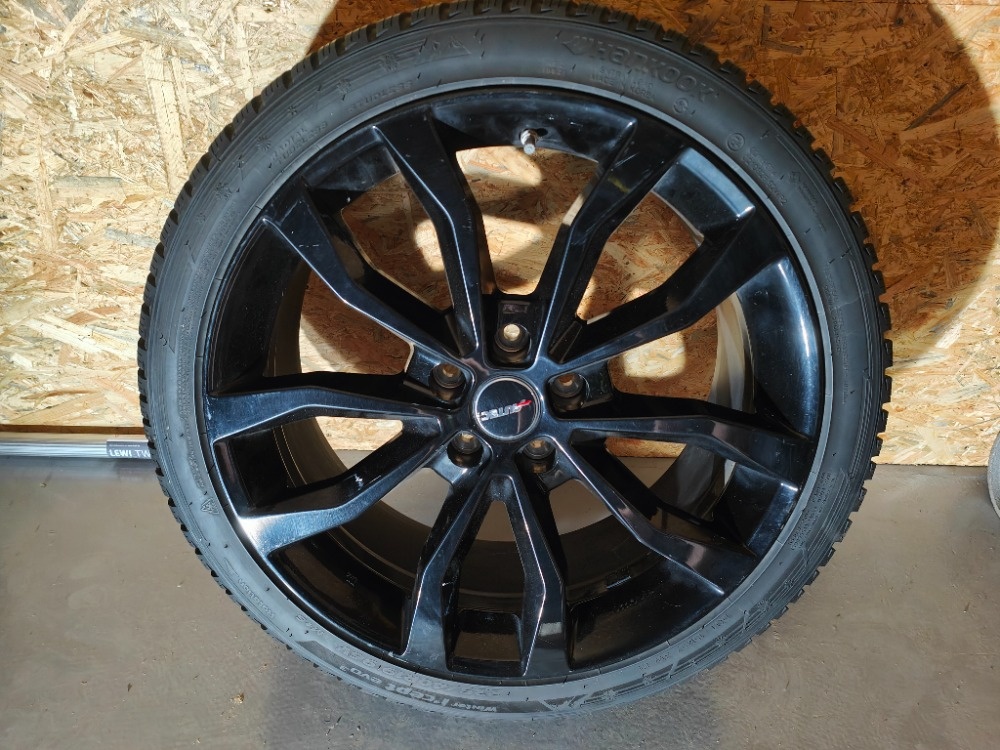 Zimní sada Autec Uteca 235/40/R19 96V - 4