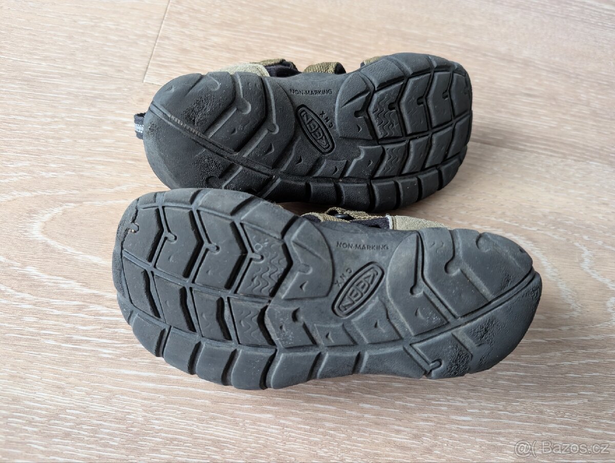 Sandály Keen CNX - 4