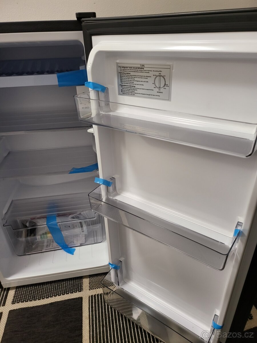 NOVÁ lednice bez mrazáku, černá barva - 4