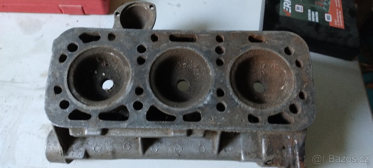 Wartburg 353 hlava válců - 4