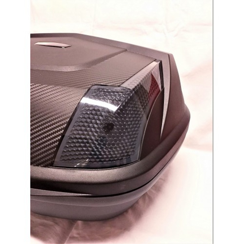 Velký kufr na motorku nebo skútr - 56 litrů,na 2 helmy. Nový - 4