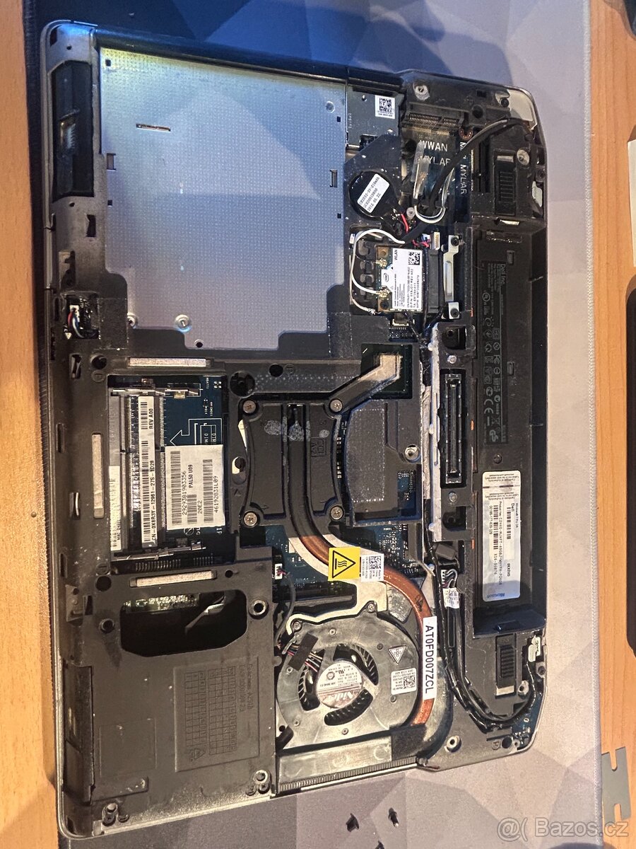 Dell Latitude E6420 - 4