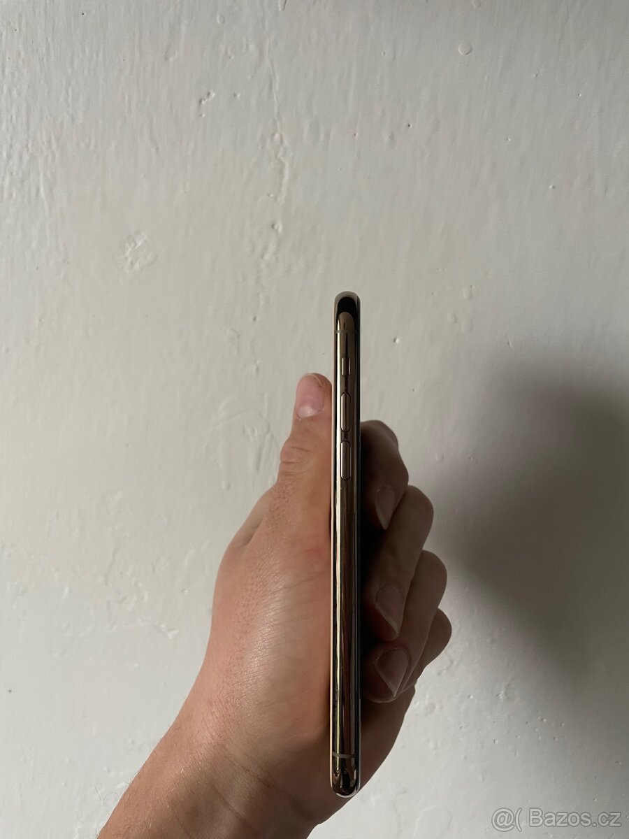 Apple iPhone 11 pro 256 GB zlatá, baterie 75 % - 4