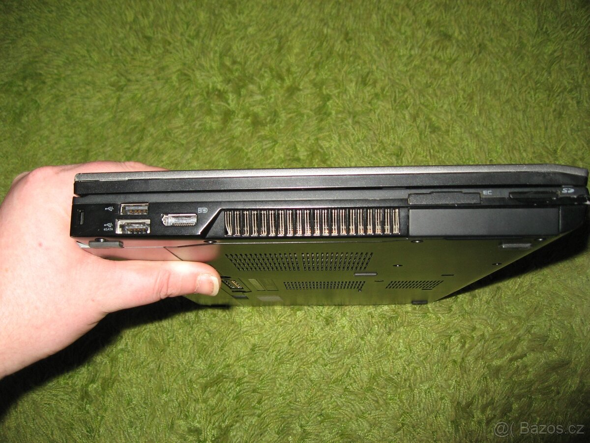 Prodám notebook Dell - 4