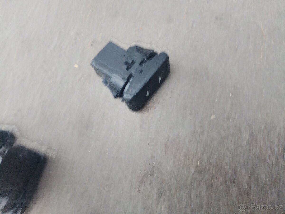 Tlačítka stahování oken Ford Focus ii - 4