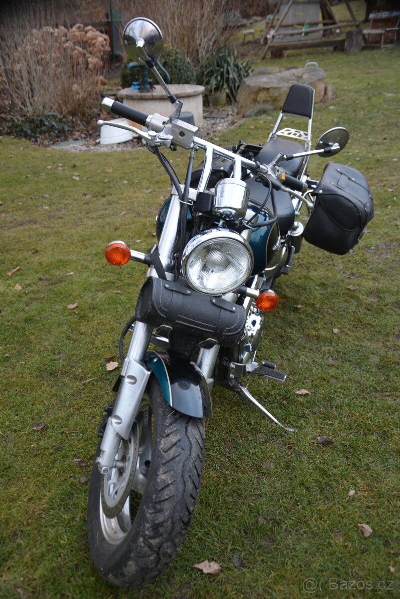 Suzuki Marauder VZ 800 - 4