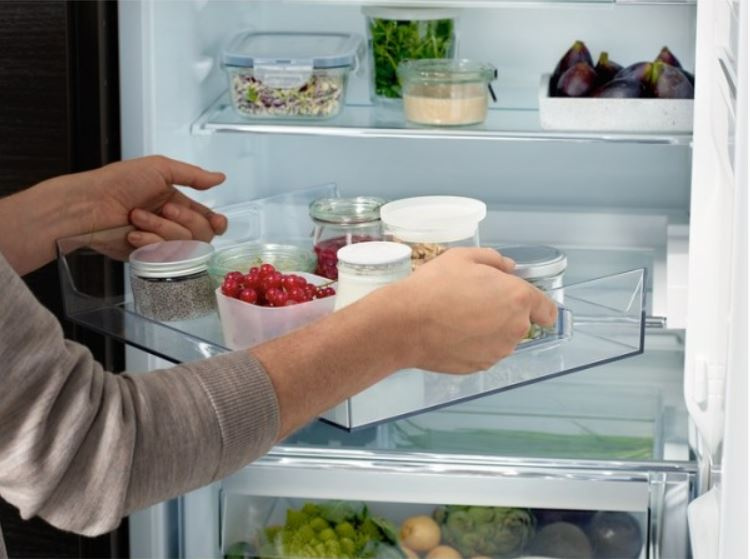 Výsuvná police lednice Electrolux a AEG - 4