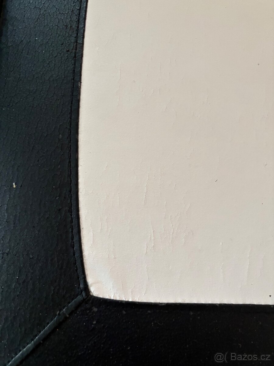 Elegantní černobílá sedačka - 4