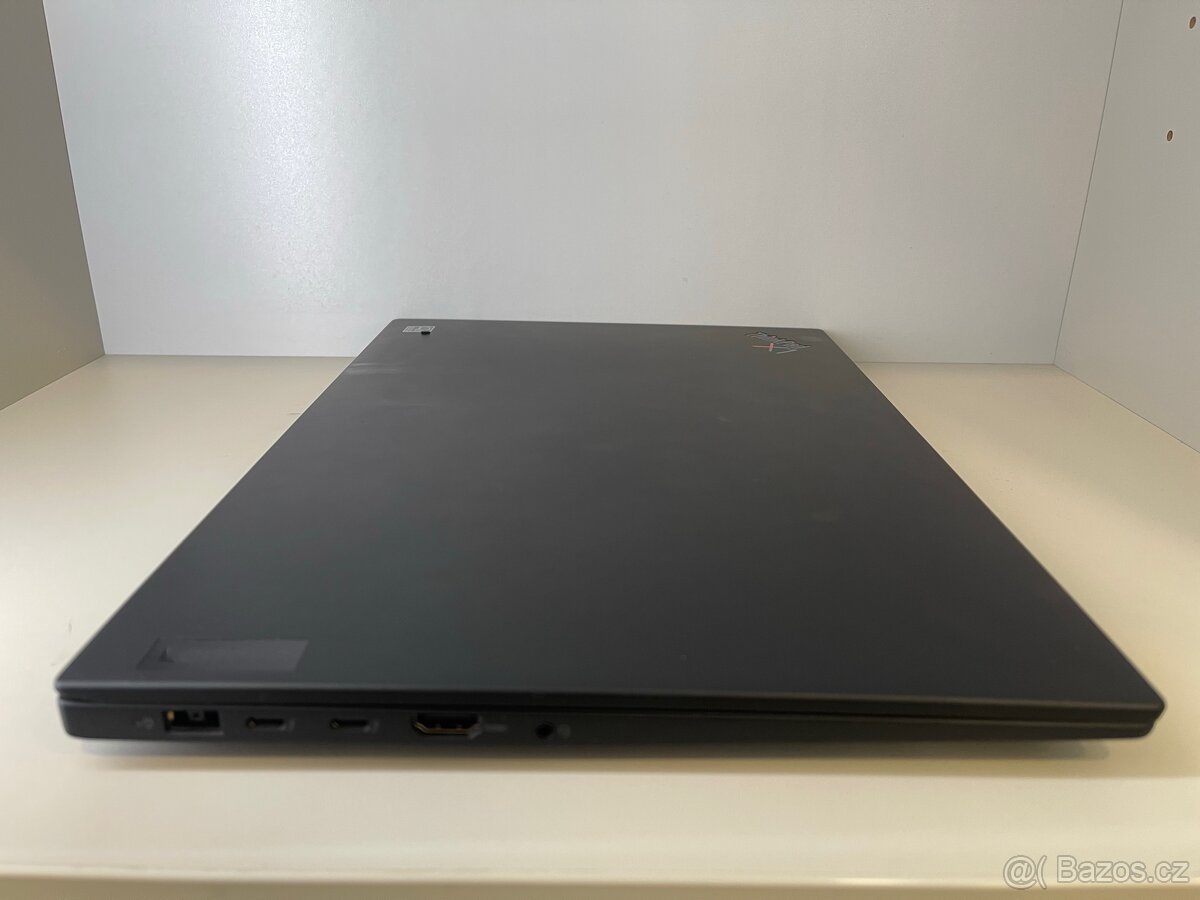 Lenovo ThinkPad X1 Extreme Gen 5 - 4
