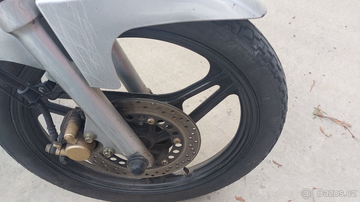 Prodám Yamaha YBR 125 - 4