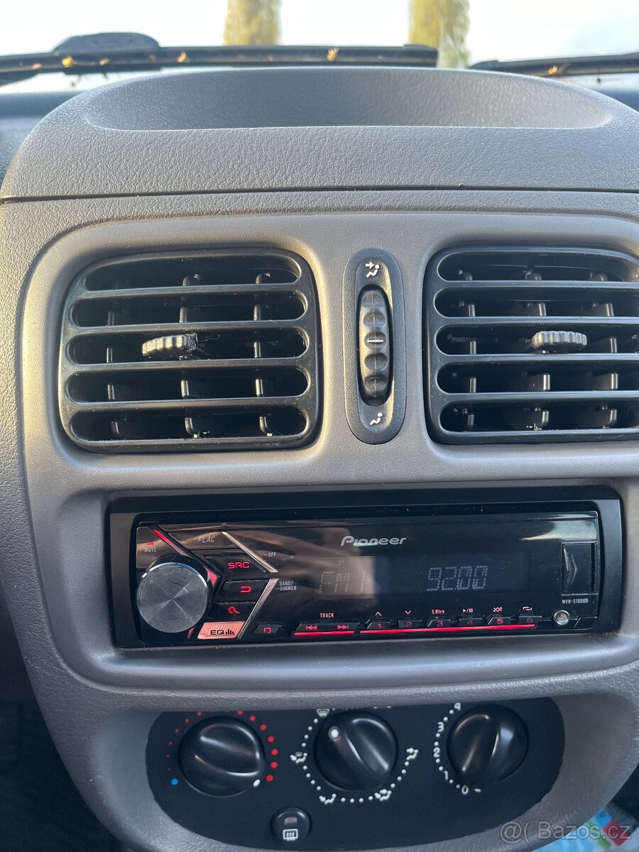 Renault Clio 1.2 1999 - 4