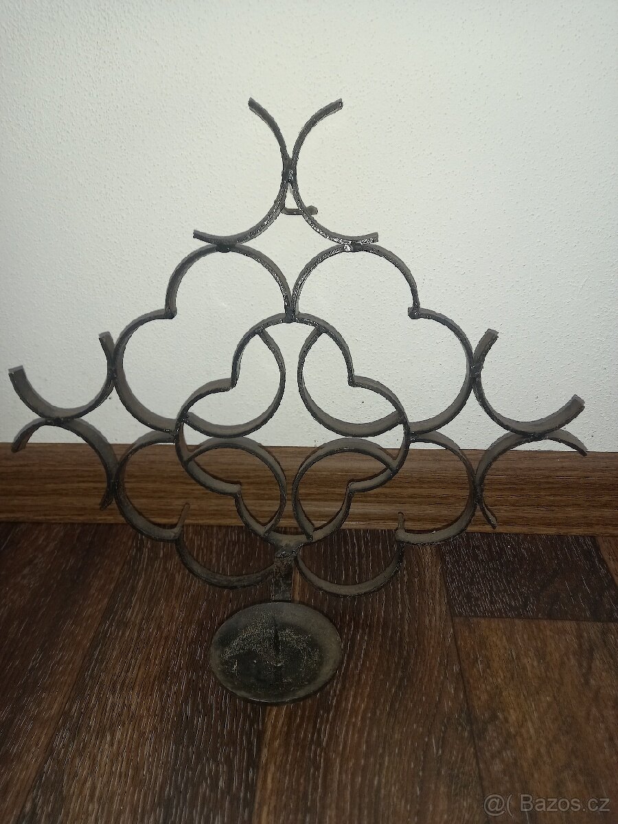 Svícen a nástěné svícny. - 4