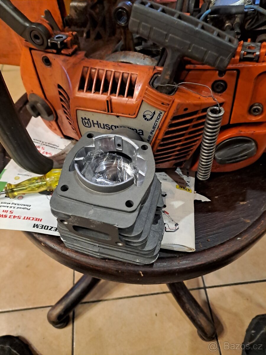 Mot .pila.husqvarna 350.sleva 500kc - 4