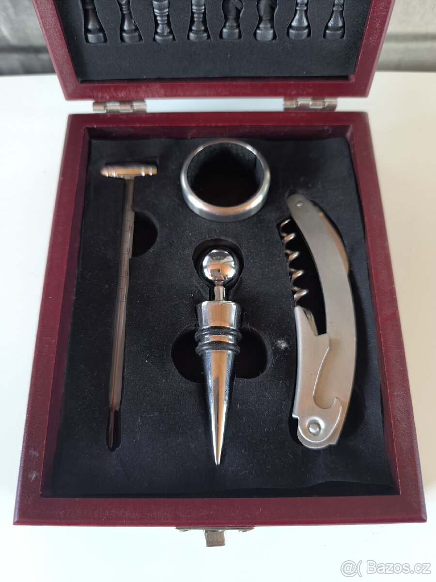 Šachy + sada na víno v dárkové krabičce - 4