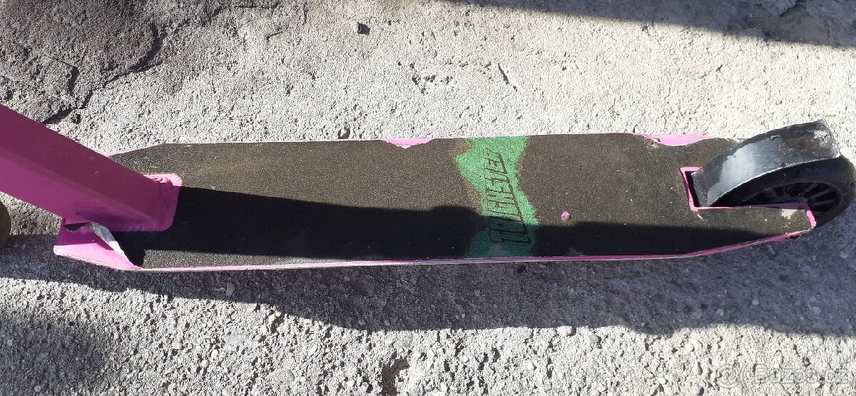 Dětská freestyle koloběžka - 4