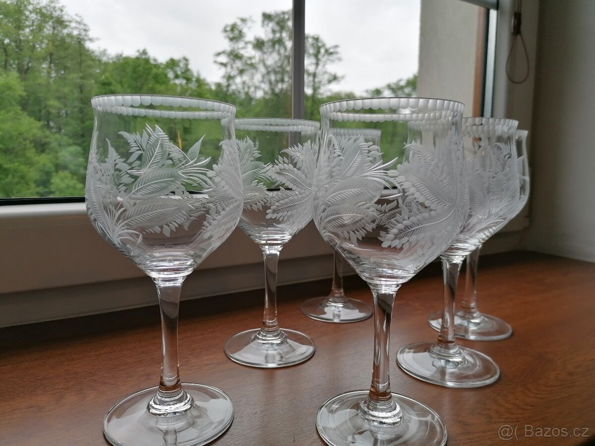 Krásné skleničky na víno 340 ml, sklo - 4