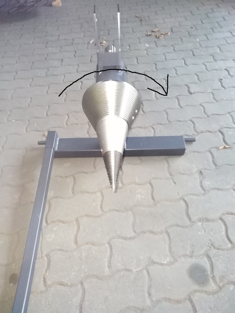 Kuželová štípačka na dřevo za malotraktor, velký traktor - 4