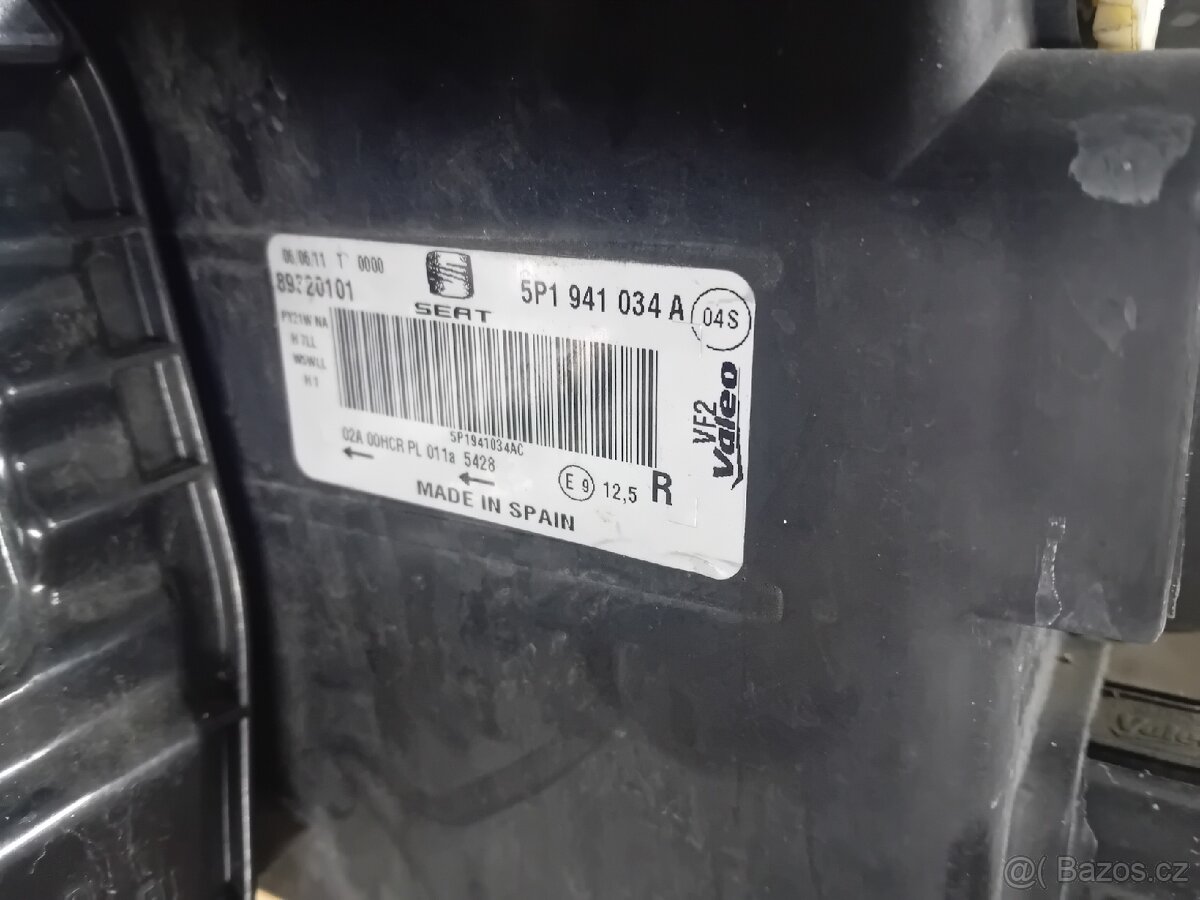 Prodám přední světla na Seat Leon - 4