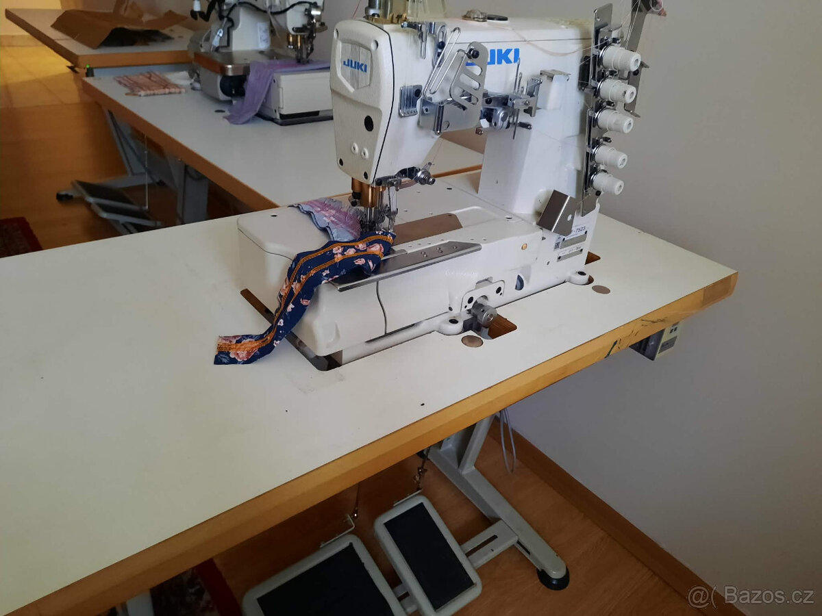 Průmyslový coverlock Juki MF-7523 - 4