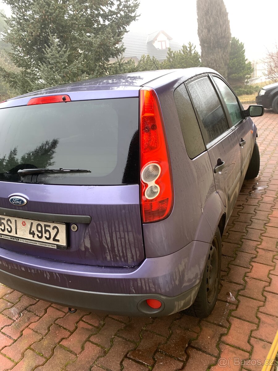 Prodám Ford Fiesta 1.4 benzín, 59 kW. - 4