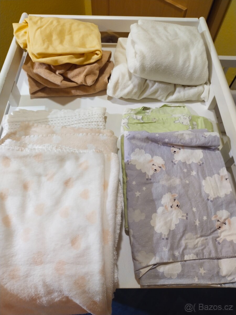 Dětská postýlka s příslušenstvím - 4