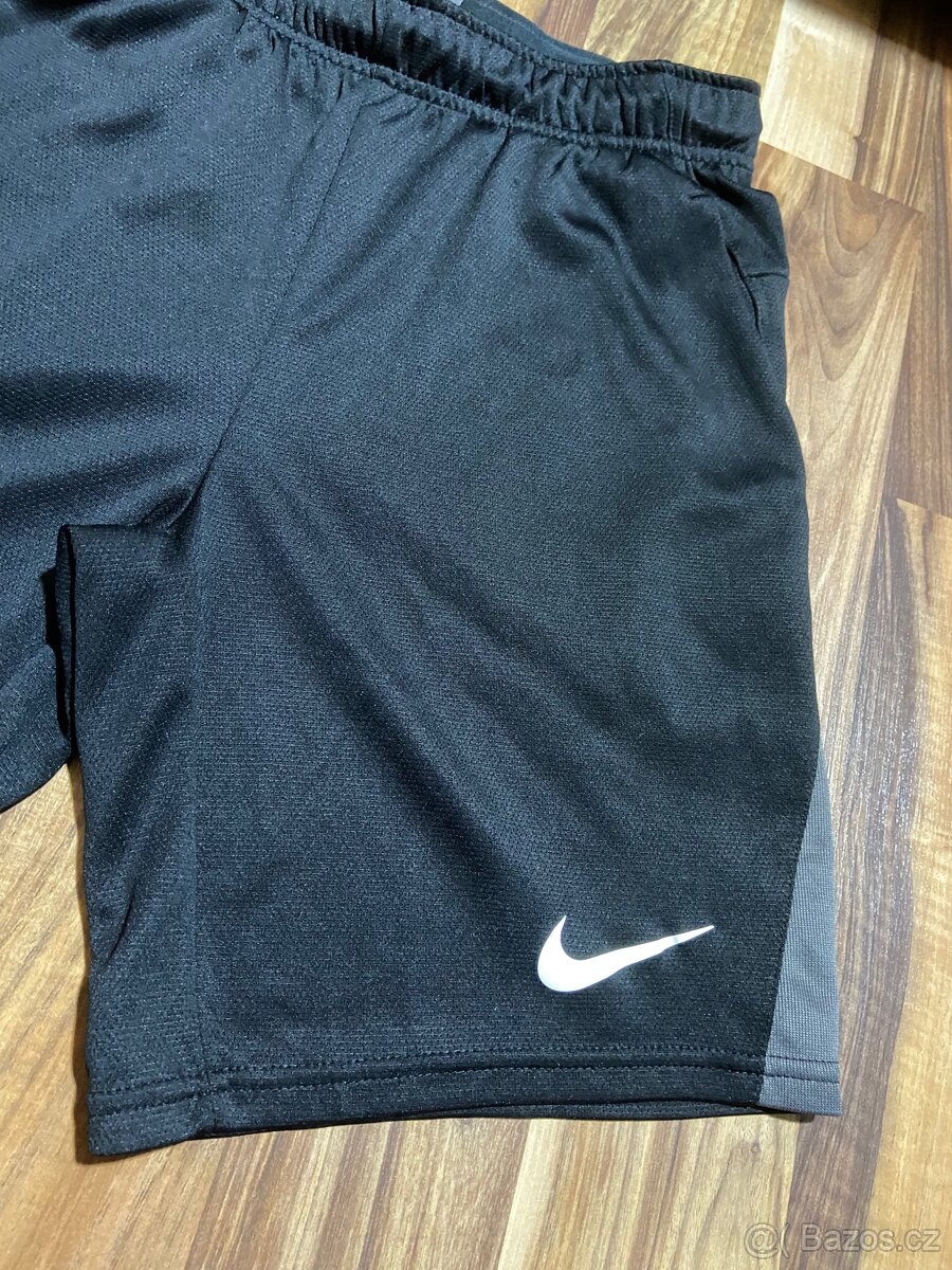Nike Pro kraťasy - 4
