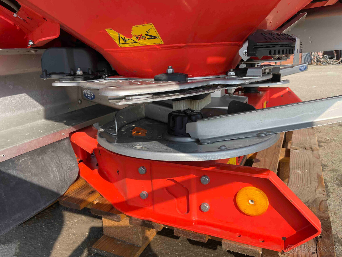 Rozmetadlo RAUCH AXIS H 30,2 - 4