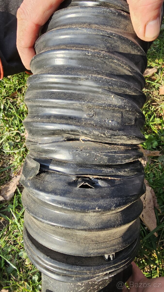 Zahradní vysavač/fukar BLACK+DECKER - 4