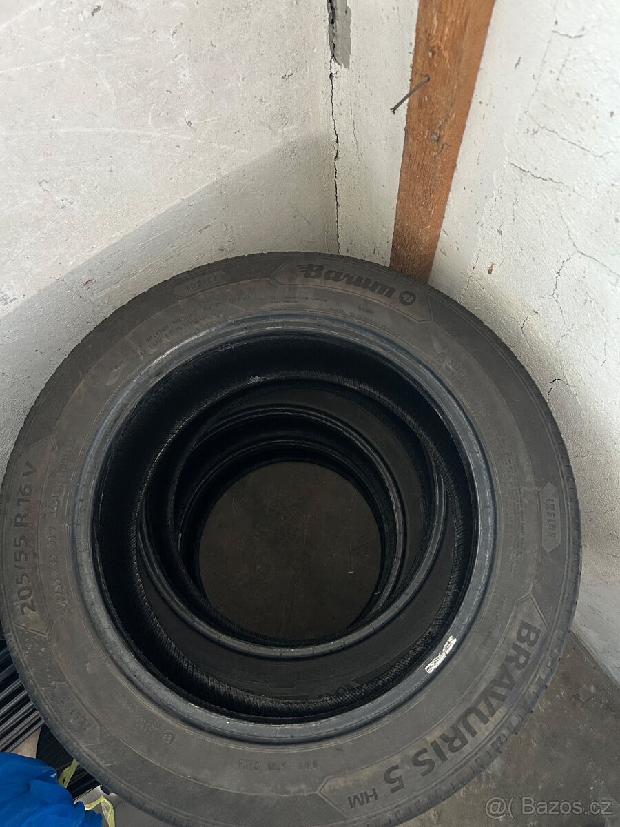 Prodám letní 205/55/R16 - 4