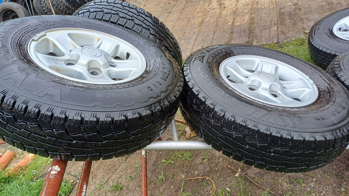 Kola AL Land Rover Defender - original, obutá, sada 5 ks