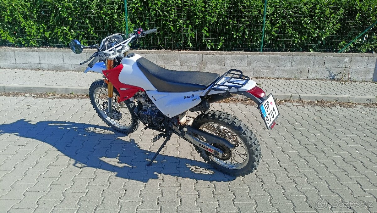 Yuki 125 TR
