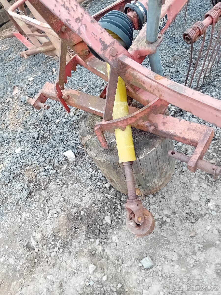 Shrnovač sena STOLL - 4