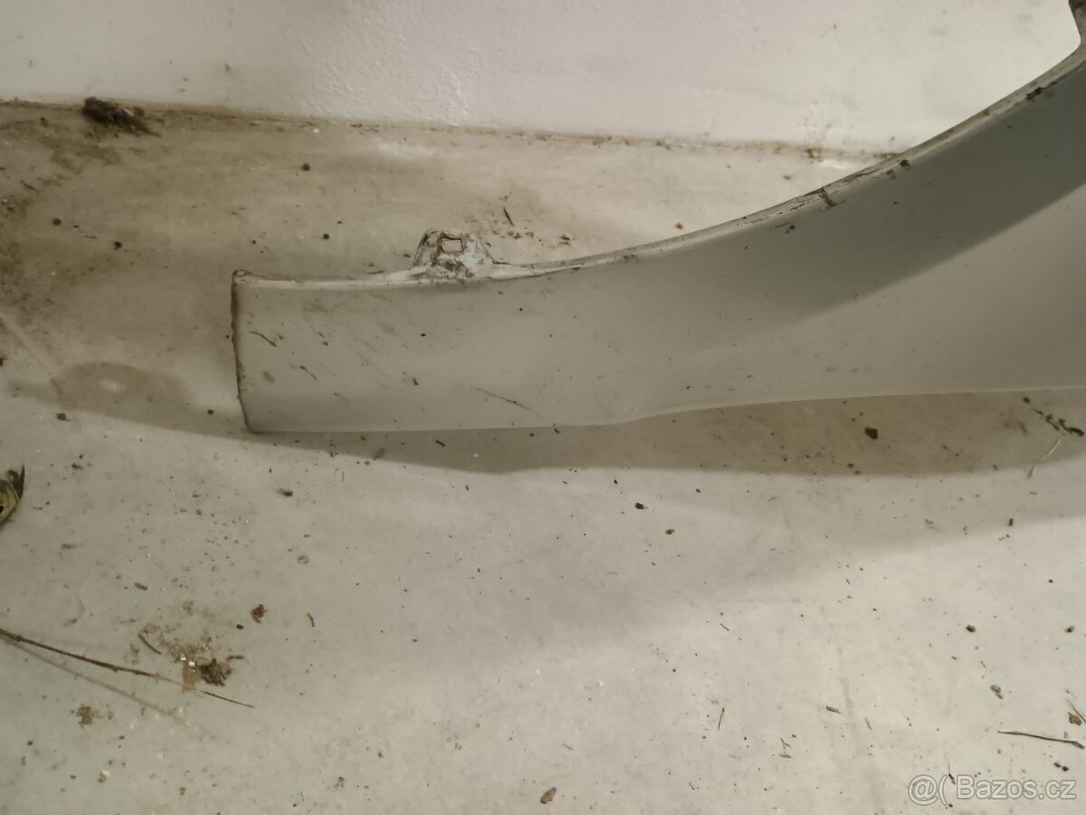 Levý blatník Superb 2 - 4