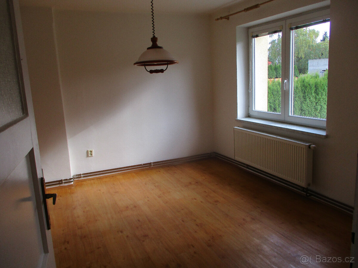 Pronájem bytu 1+1 35m2 v cihlovém domě v Opavě - 4