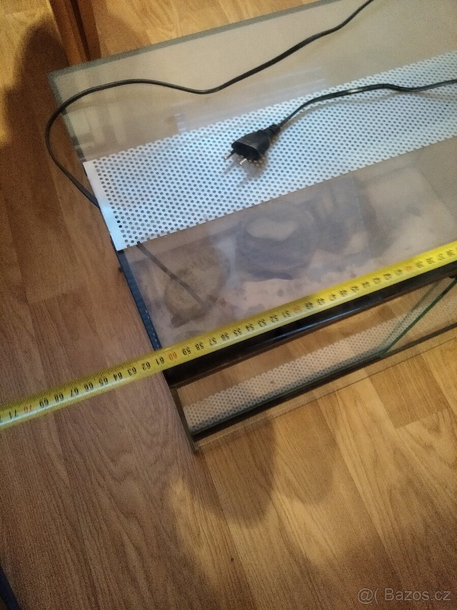 Skříň na dvě tararia + terária - 4