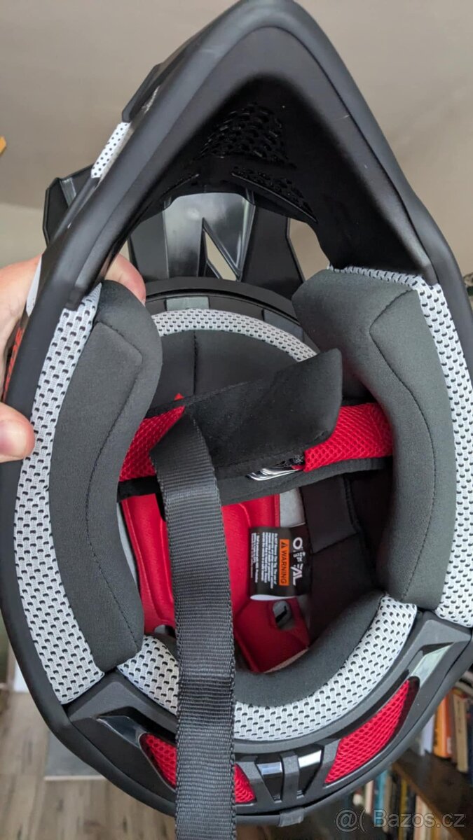 Prodám novou helmu ONEAL Glitch - 4