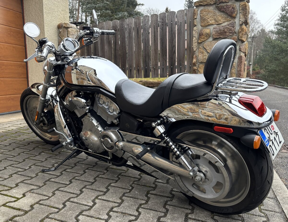 Harley - Davidson V-ROD - chrom, r.v. 2004 - 4