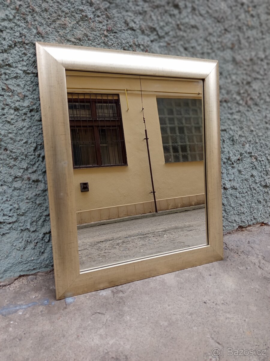 Zrcadlo v rámu - zlatisté barvy - 4