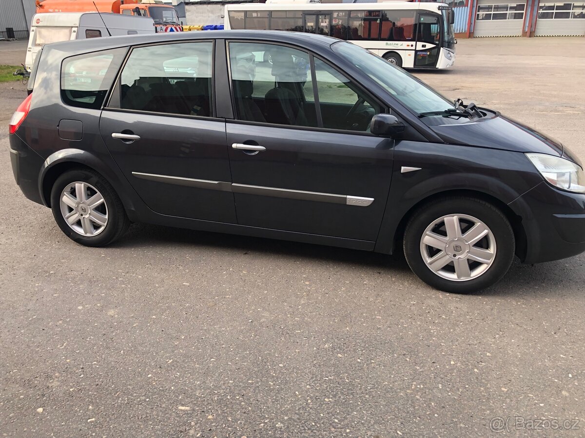 Renault Mégane grand scenic - 4