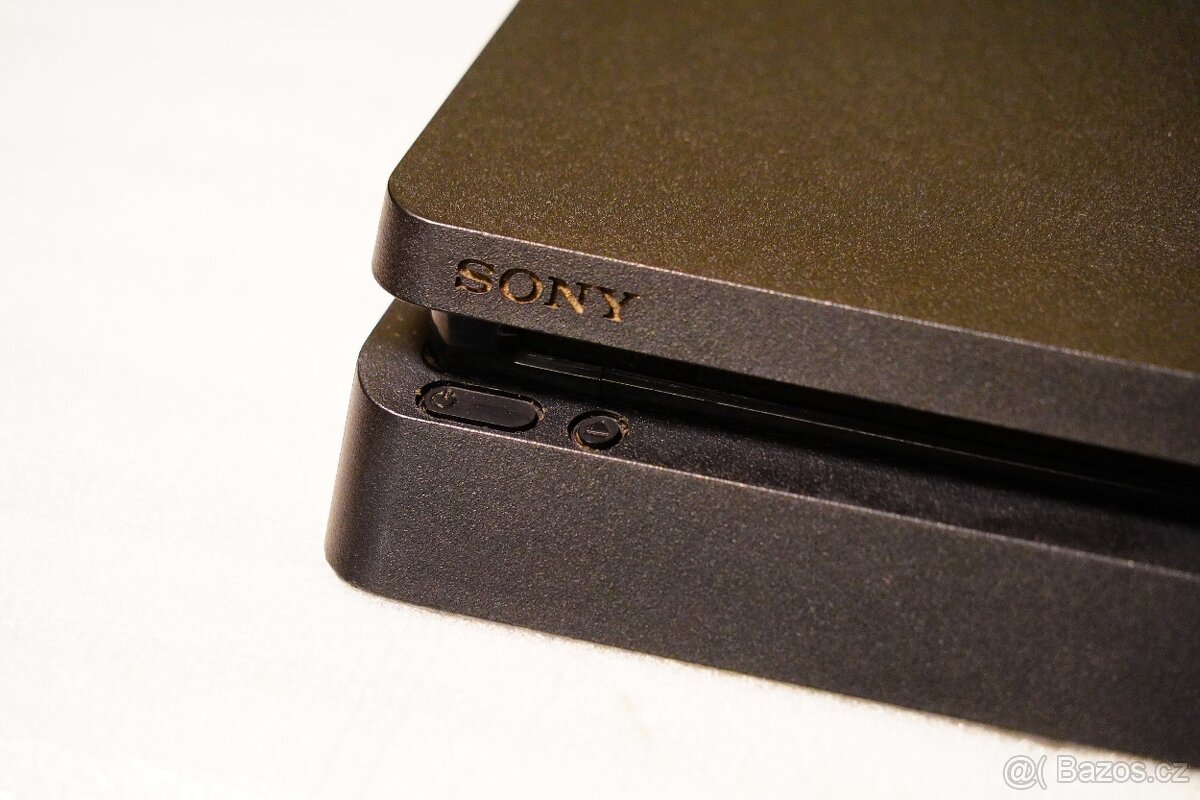 Sony PlayStation 4 500 GB HDD - 4