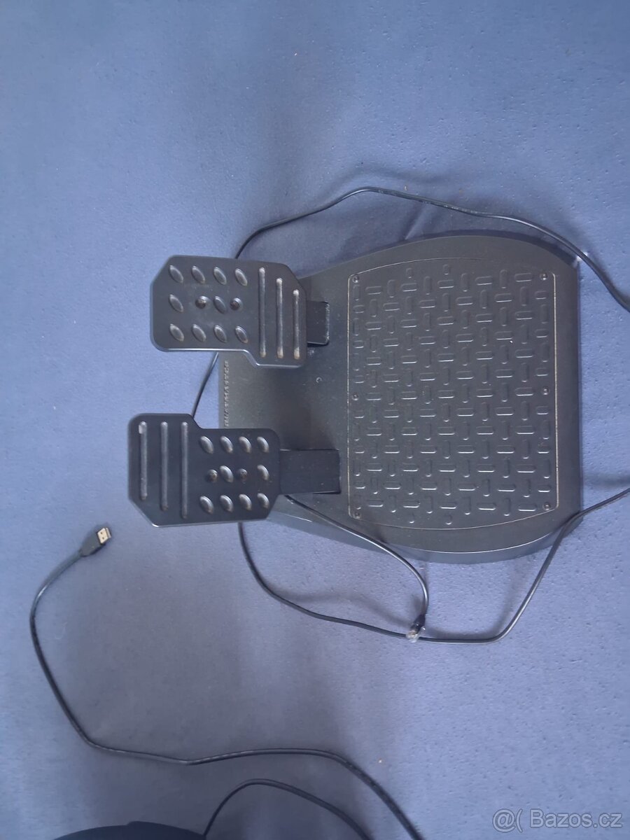 Thrustmaster T80 ferrari 488 + pedály - 4