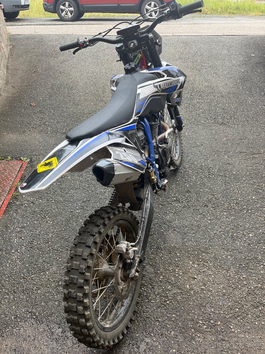 🏍️ Leramotors Killer 250 – téměř nová, jen 8,5 mth
