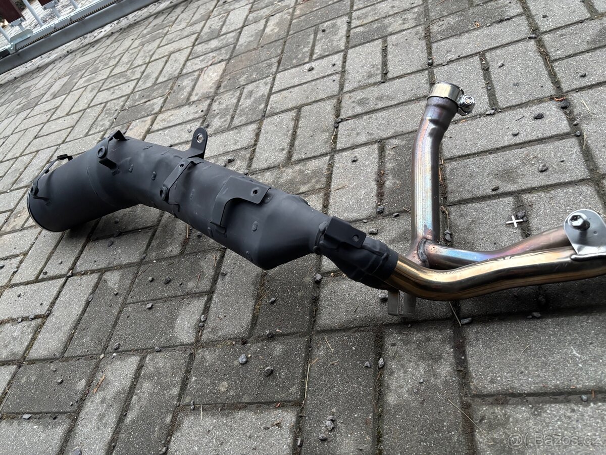 Nový výfuk DL 650 - 4
