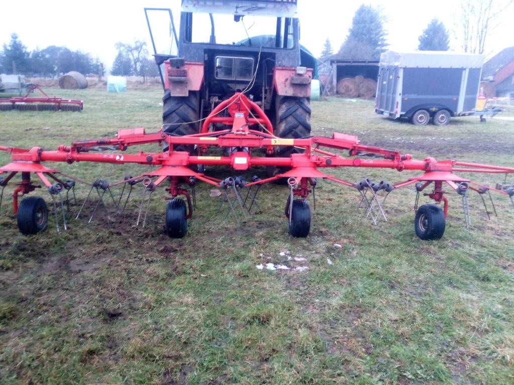 Obraceč sena a píce KUHN GF 5000 - 4